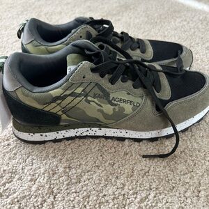 Karl Lagerfeld Men's Paris Camouflage Gray Runner Sneakers Size 7
